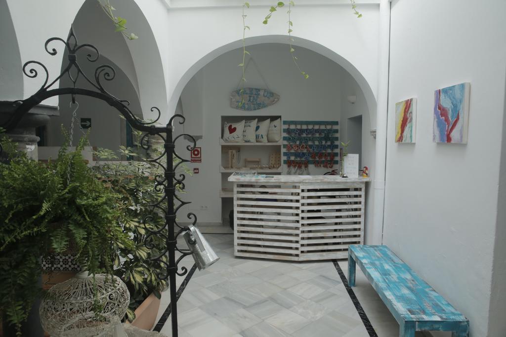 Wake Up In Tarifa Hostel & Restaurant Lounge Buitenkant foto